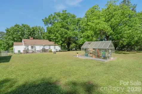 1599 Hillcrest Avenue Lancaster SC 29720