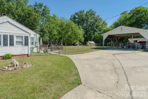 1599 Hillcrest Avenue Lancaster SC 29720