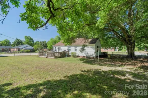 1599 Hillcrest Avenue Lancaster SC 29720