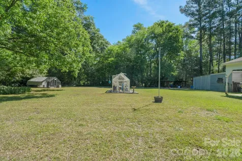 1599 Hillcrest Avenue Lancaster SC 29720