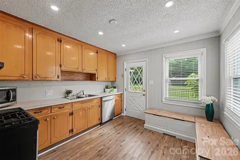 1599 Hillcrest Avenue Lancaster SC 29720