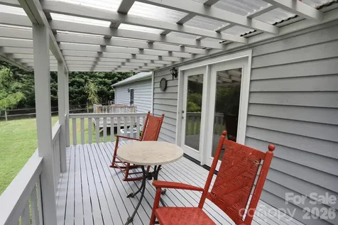 104 Richards Drive Hendersonville NC 28792