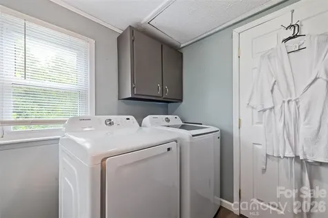 48 Medford Avenue Waynesville NC 28786