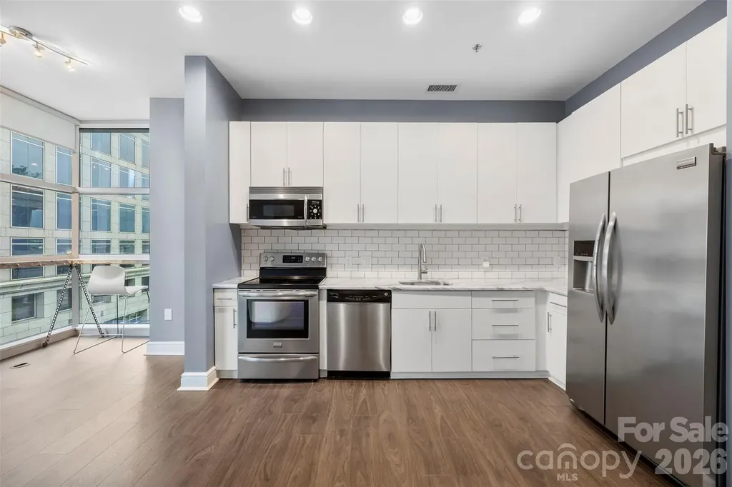 333 W Trade Street Charlotte NC 28202