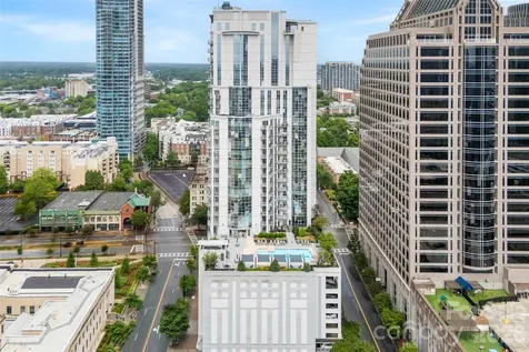 333 W Trade Street Charlotte NC 28202