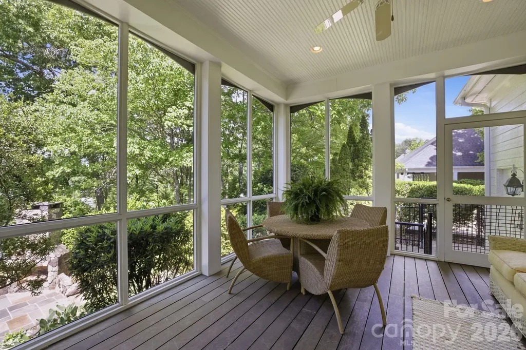 191 Porters Glen New London NC 28127