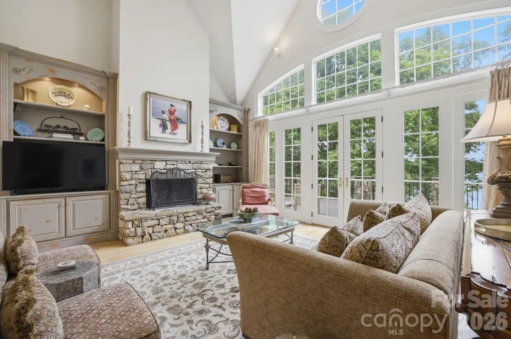 191 Porters Glen New London NC 28127