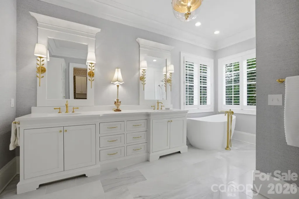 191 Porters Glen New London NC 28127