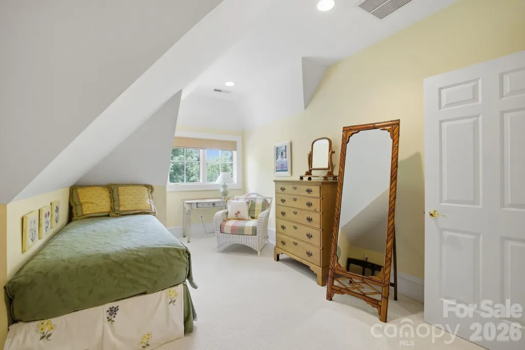 191 Porters Glen New London NC 28127