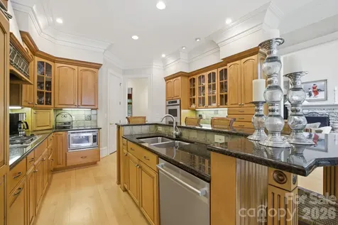 191 Porters Glen New London NC 28127
