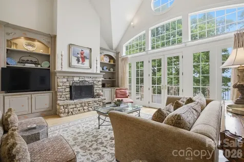 191 Porters Glen New London NC 28127