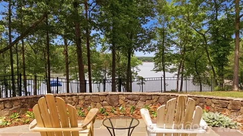 191 Porters Glen New London NC 28127