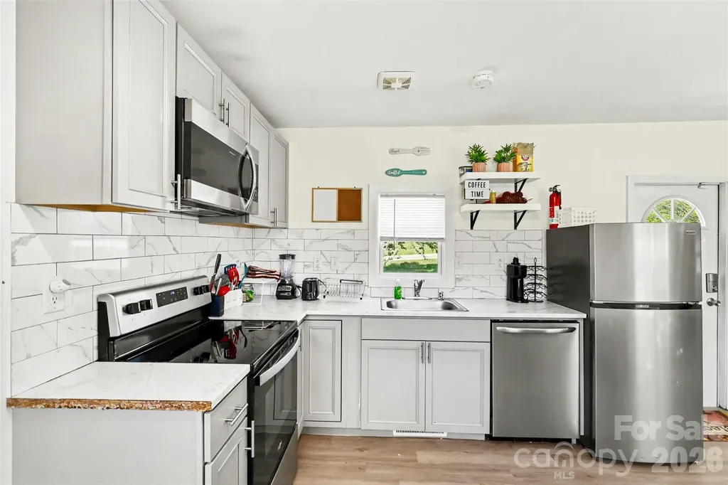 9937 Harwood Lane Charlotte NC 28214