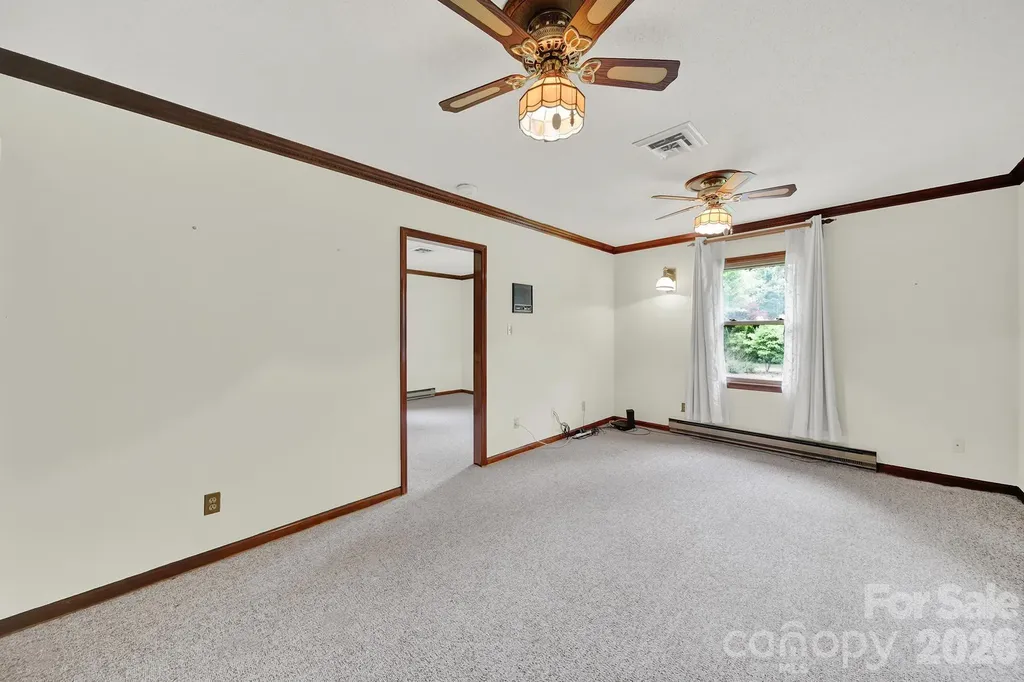 5913 Tom Query Road Charlotte NC 28213