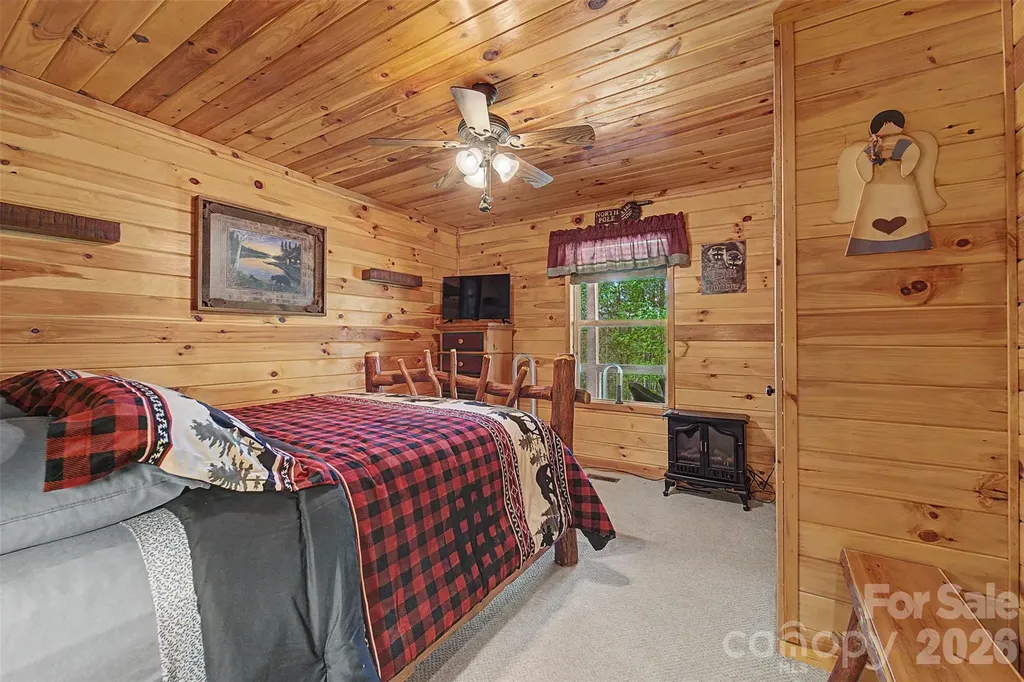 30 Sleepy Bear Ridge Whittier NC 28789