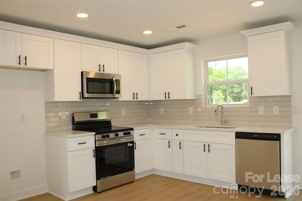 574 W Park Avenue Mooresville NC 28115