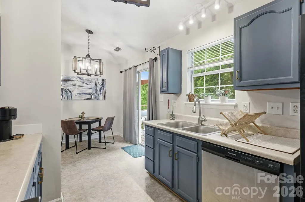 1221 Capps Hollow Drive Charlotte NC 28216