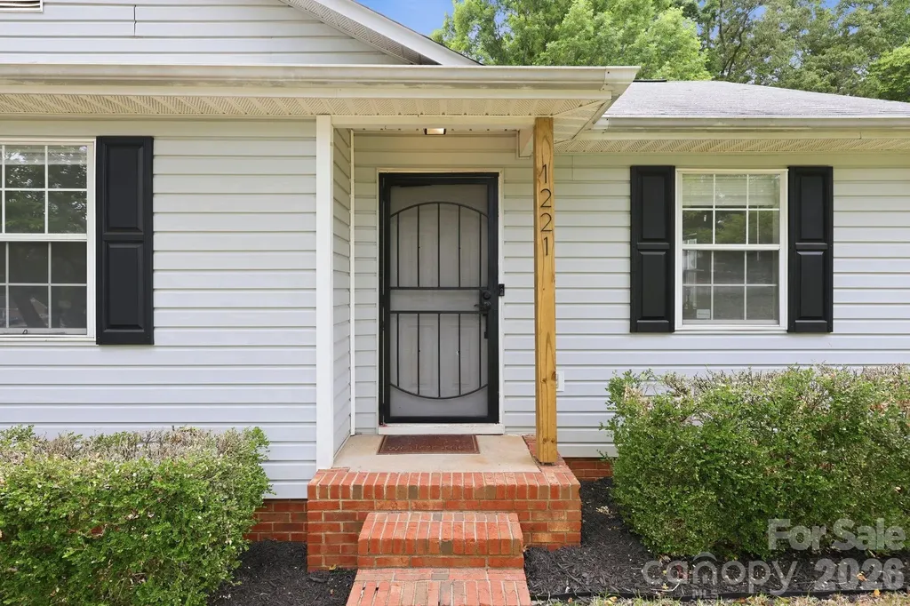 1221 Capps Hollow Drive Charlotte NC 28216