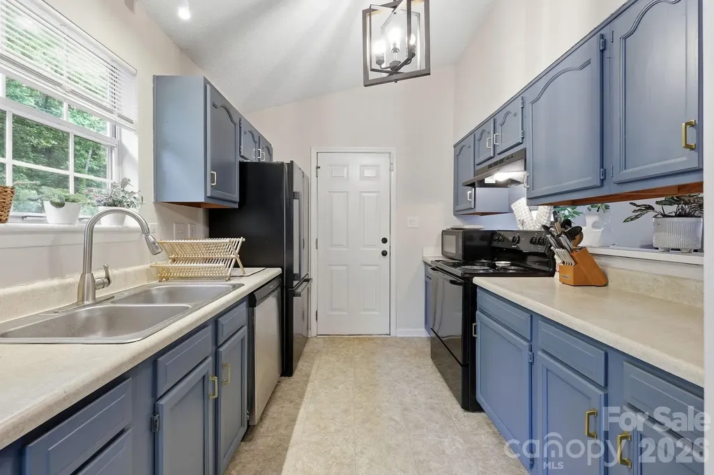 1221 Capps Hollow Drive Charlotte NC 28216