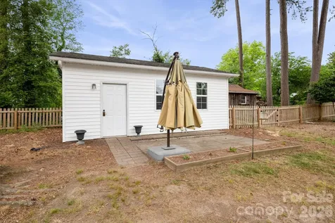 511 W Rice Street Landis NC 28088
