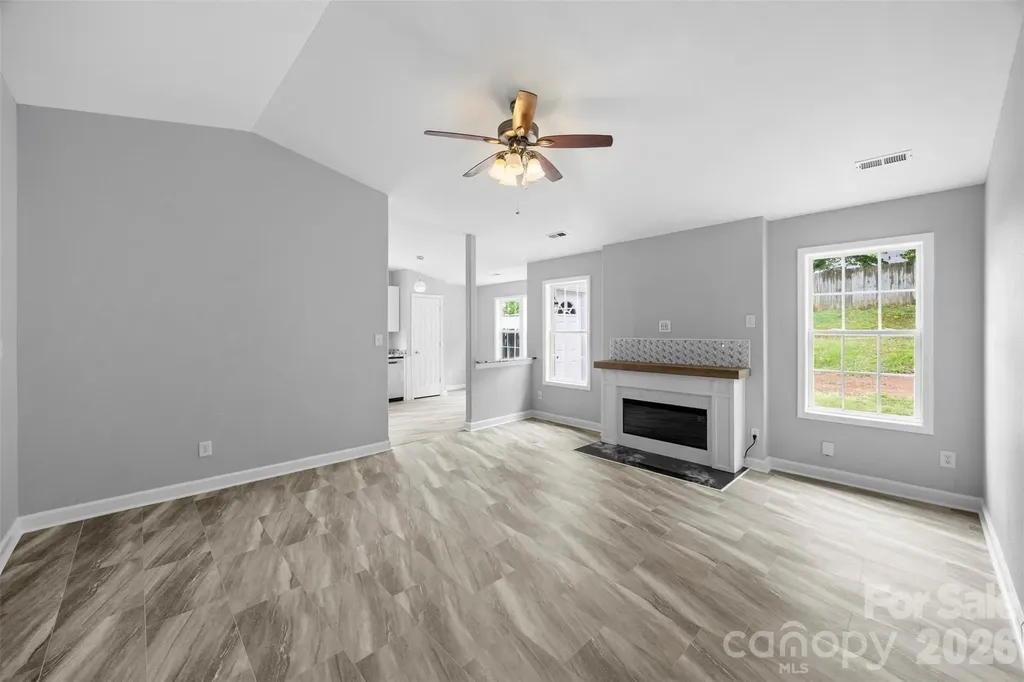 1528 Oakdale Green Drive Charlotte NC 28216