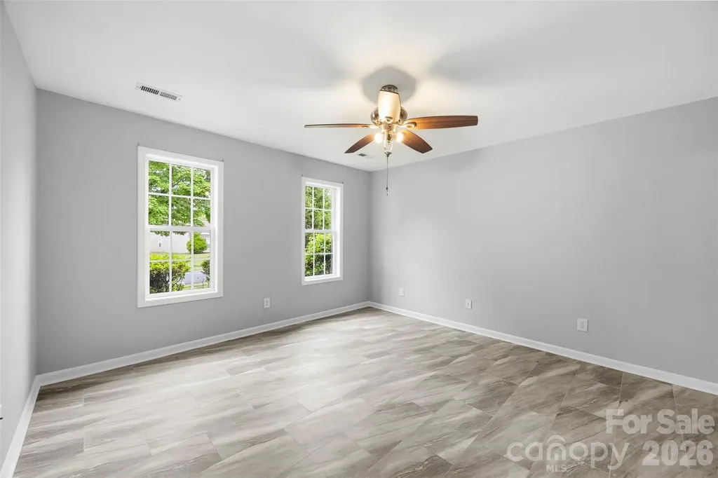 1528 Oakdale Green Drive Charlotte NC 28216