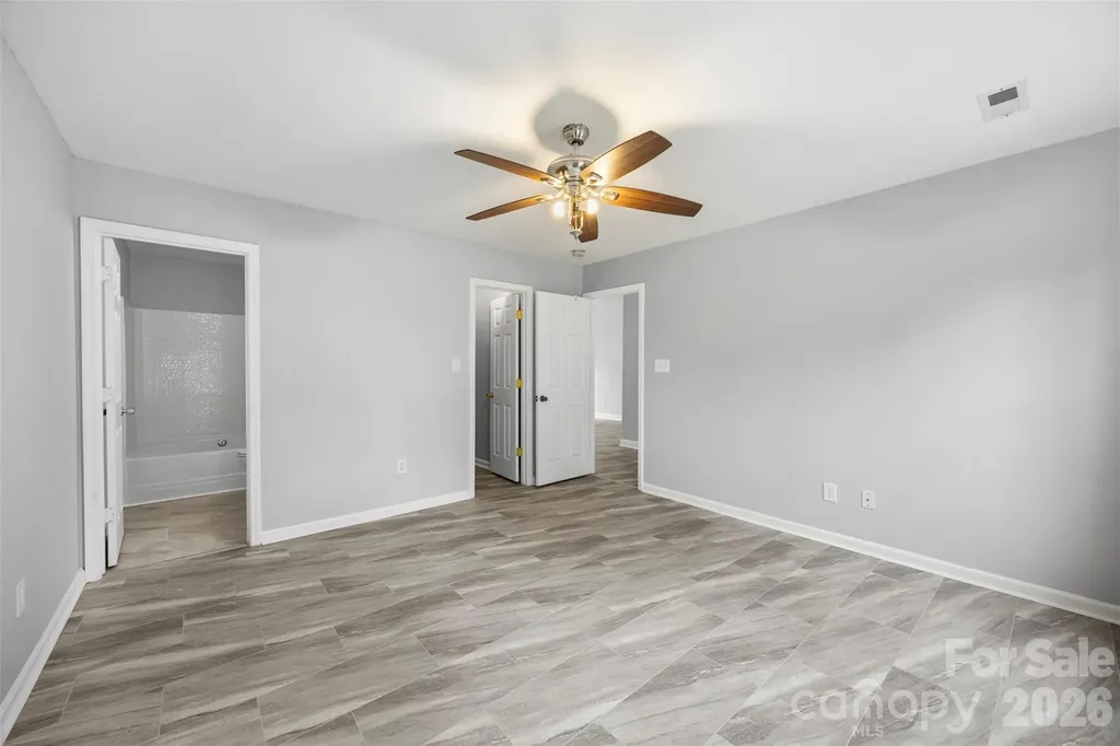1528 Oakdale Green Drive Charlotte NC 28216