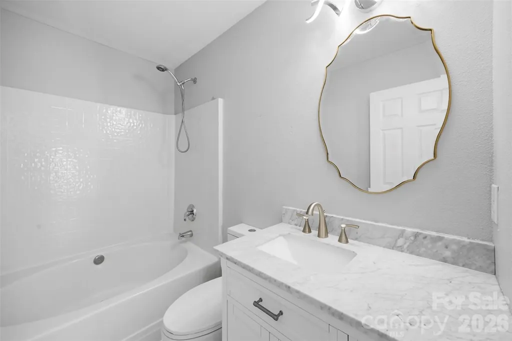 1528 Oakdale Green Drive Charlotte NC 28216