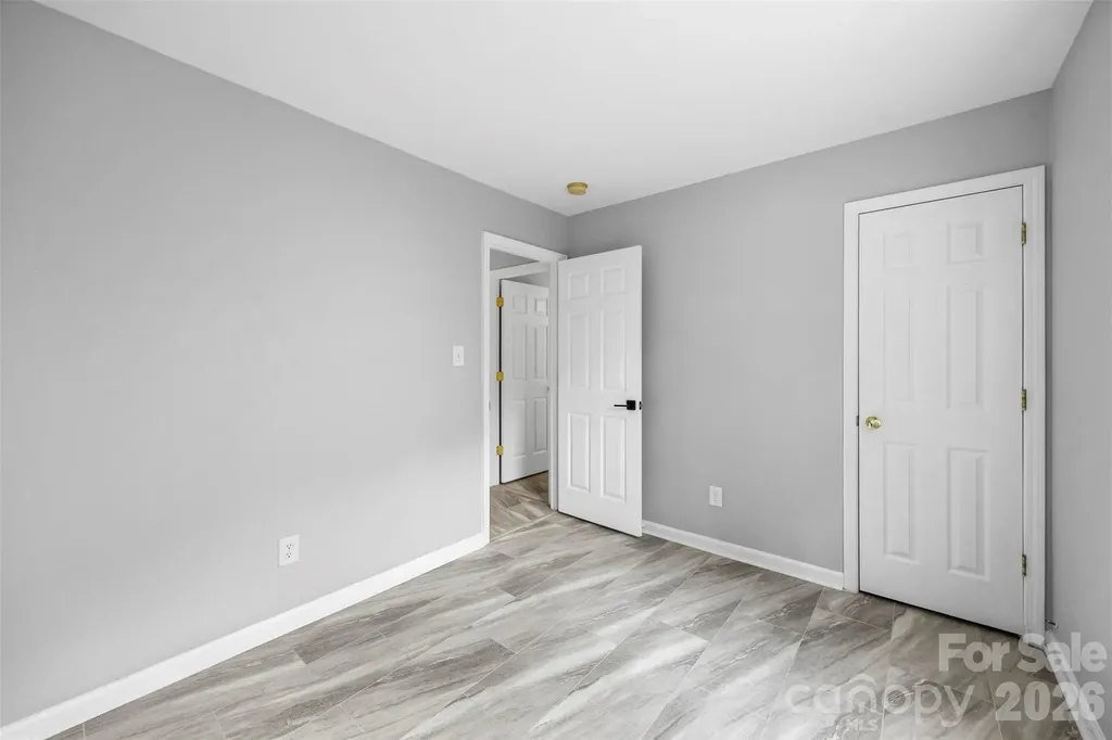 1528 Oakdale Green Drive Charlotte NC 28216