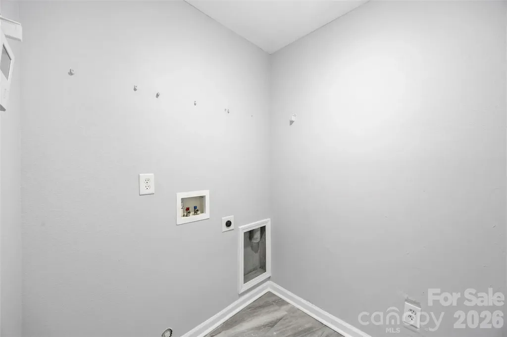 1528 Oakdale Green Drive Charlotte NC 28216