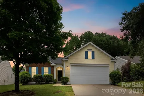 1528 Oakdale Green Drive Charlotte NC 28216