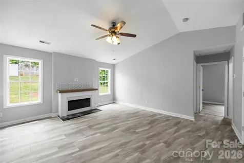 1528 Oakdale Green Drive Charlotte NC 28216