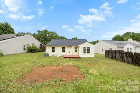 1528 Oakdale Green Drive Charlotte NC 28216