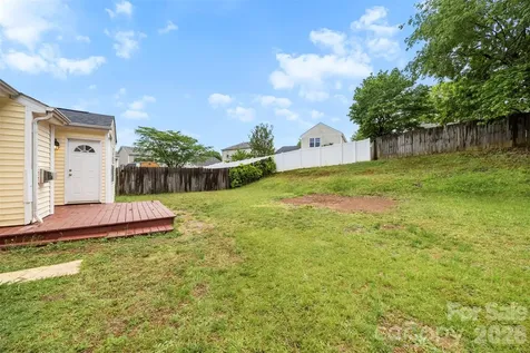 1528 Oakdale Green Drive Charlotte NC 28216