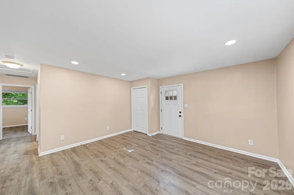 5045 Curtiswood Drive Charlotte NC 28213