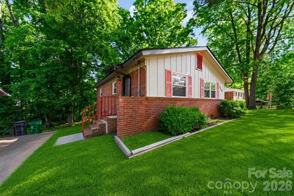 5045 Curtiswood Drive Charlotte NC 28213