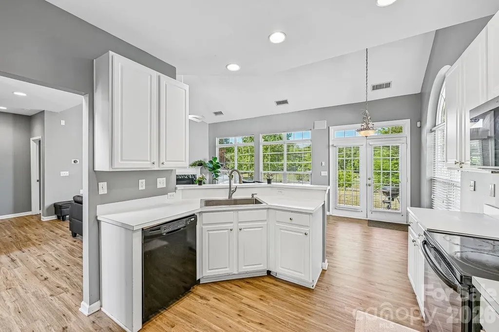 5755 Cambridge Bay Drive Charlotte NC 28269