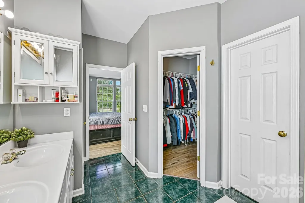 5755 Cambridge Bay Drive Charlotte NC 28269