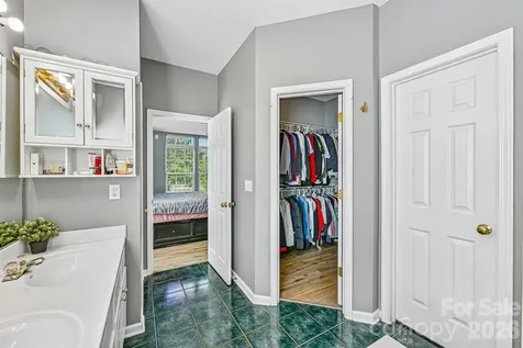 5755 Cambridge Bay Drive Charlotte NC 28269