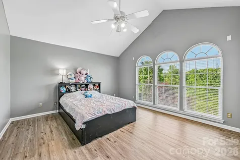 5755 Cambridge Bay Drive Charlotte NC 28269