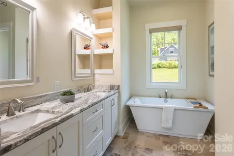 44 Woodland Aster Way Asheville NC 28804