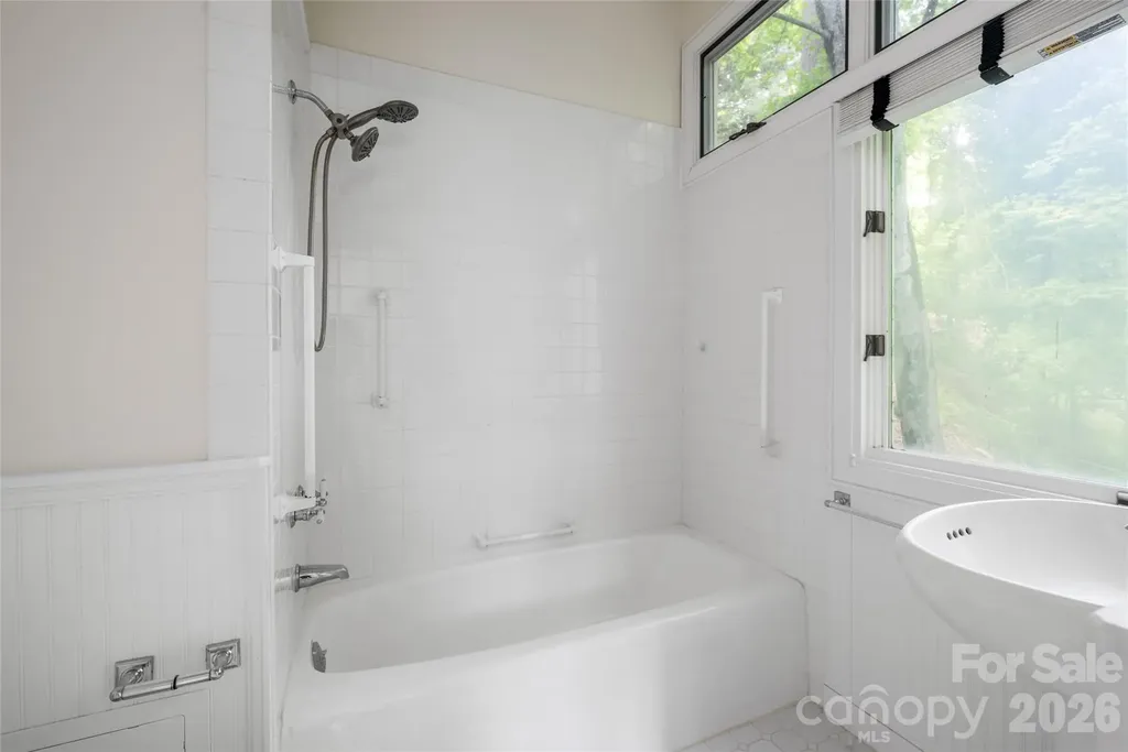 201 Covewood Trail Asheville NC 28805