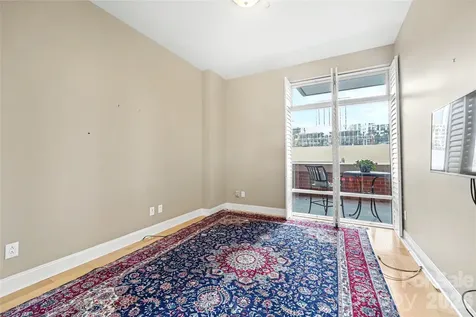 435 S Tryon Street Charlotte NC 28202