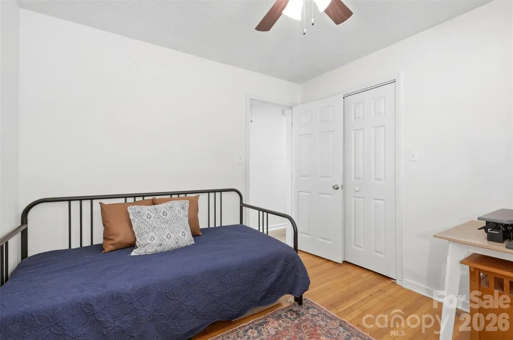 6607 Elmwood Circle Charlotte NC 28214
