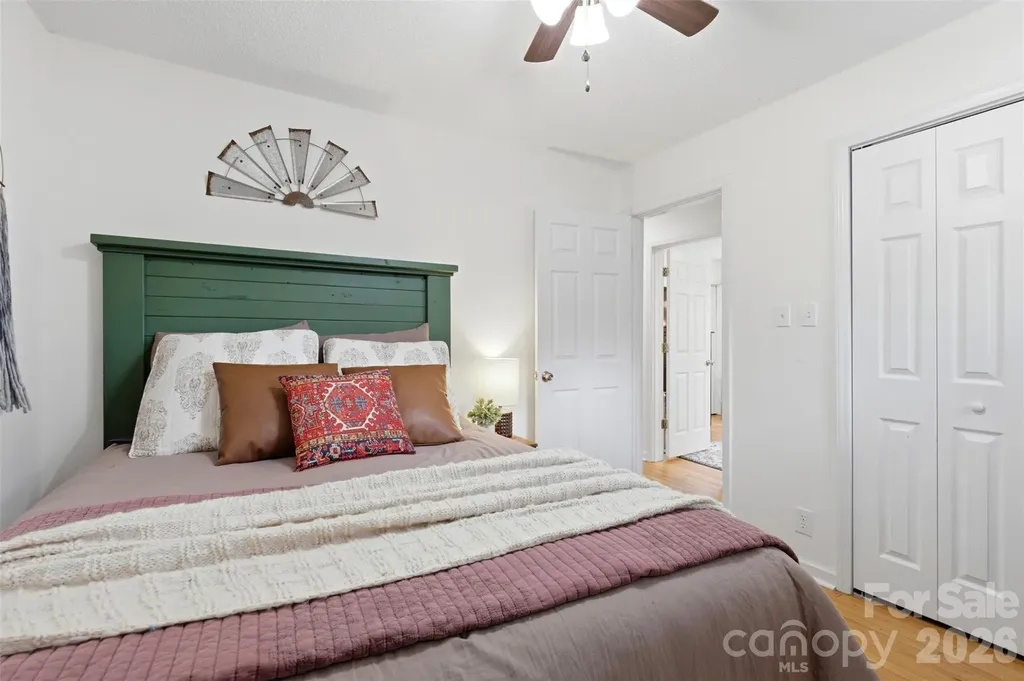 6607 Elmwood Circle Charlotte NC 28214