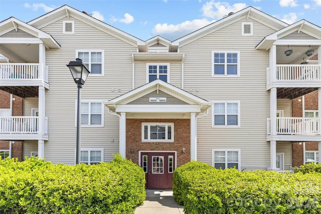 10652 Hill Point Court Charlotte NC 28262