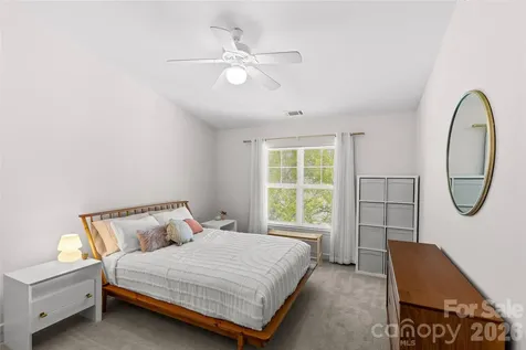 10652 Hill Point Court Charlotte NC 28262