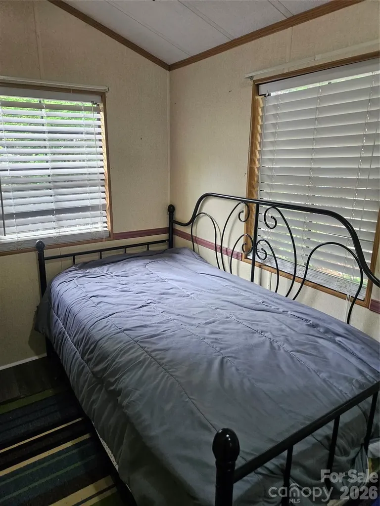 157 Dogwood Circle New London NC 28127