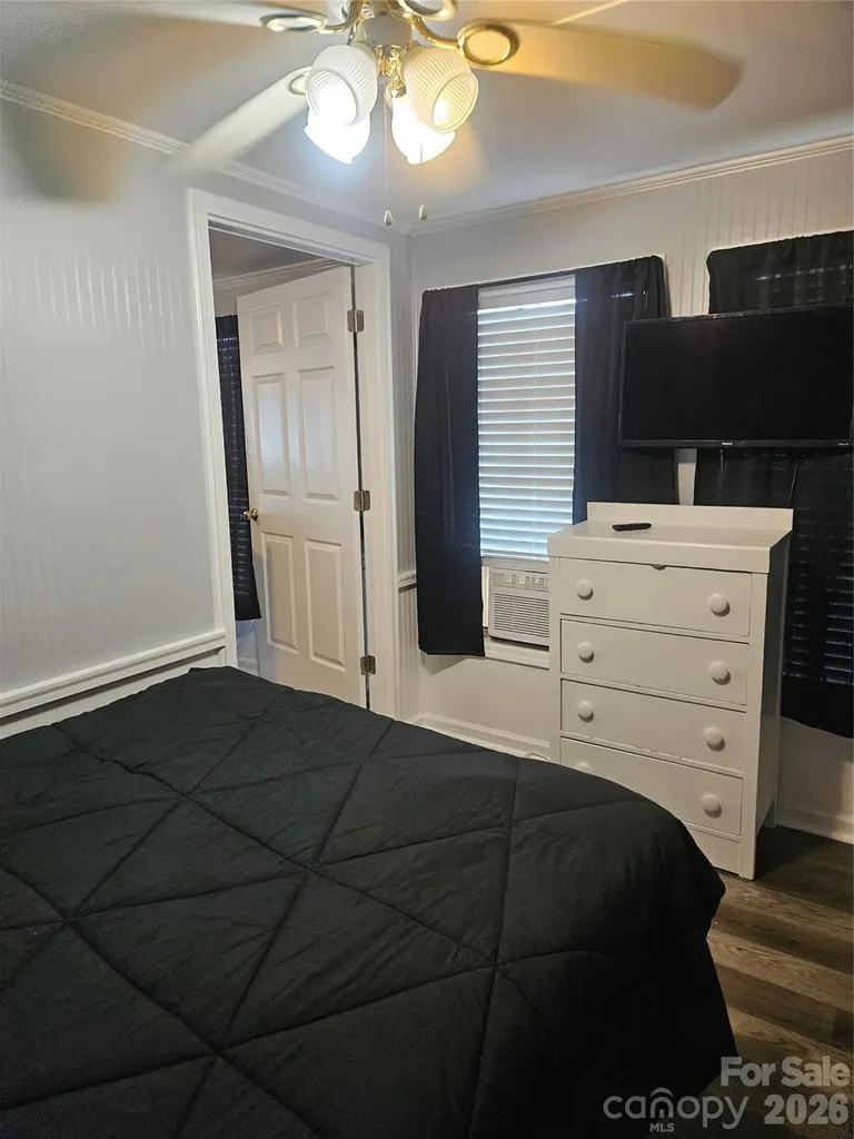 157 Dogwood Circle New London NC 28127