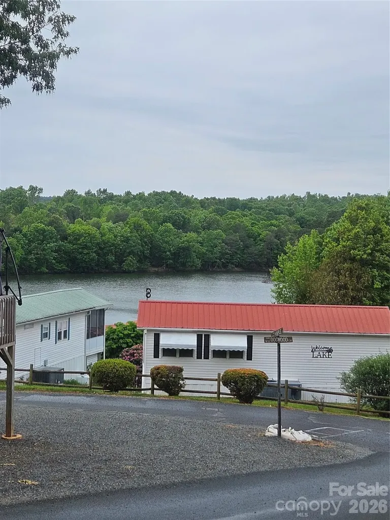 157 Dogwood Circle New London NC 28127